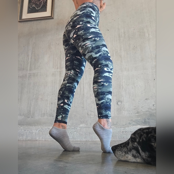 Anko size 12 camo with little bits of pink - Picture 2 of 8